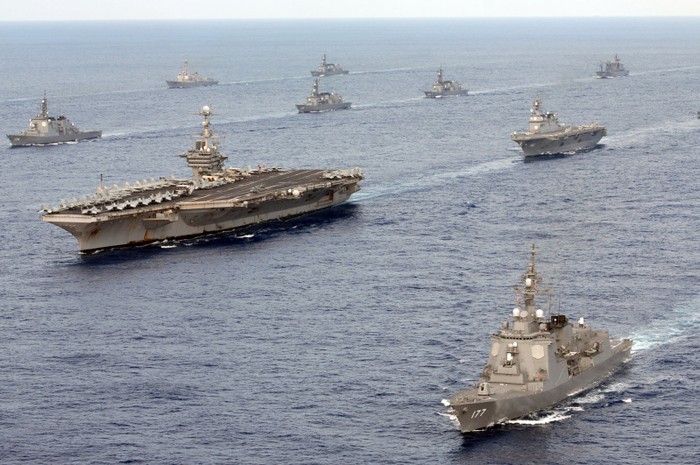 Tàu chiến Mỹ - Nhật phô diễn sức mạnh trên Thái Bình Dương trong diễn tập Keen Sword 2013